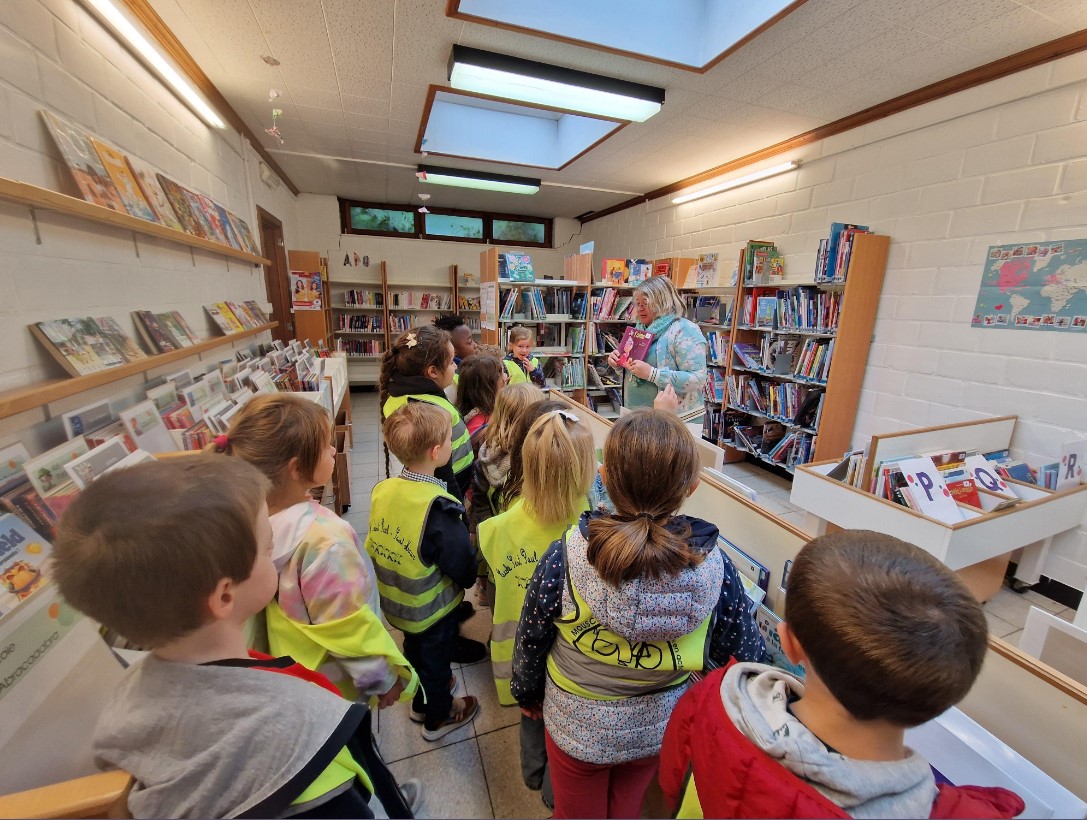 Direction la bibliothèque d’Herseaux